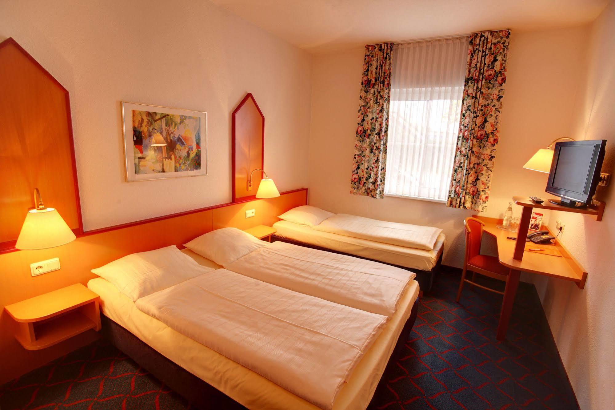 Hotel Montana Lauenau Kültér fotó