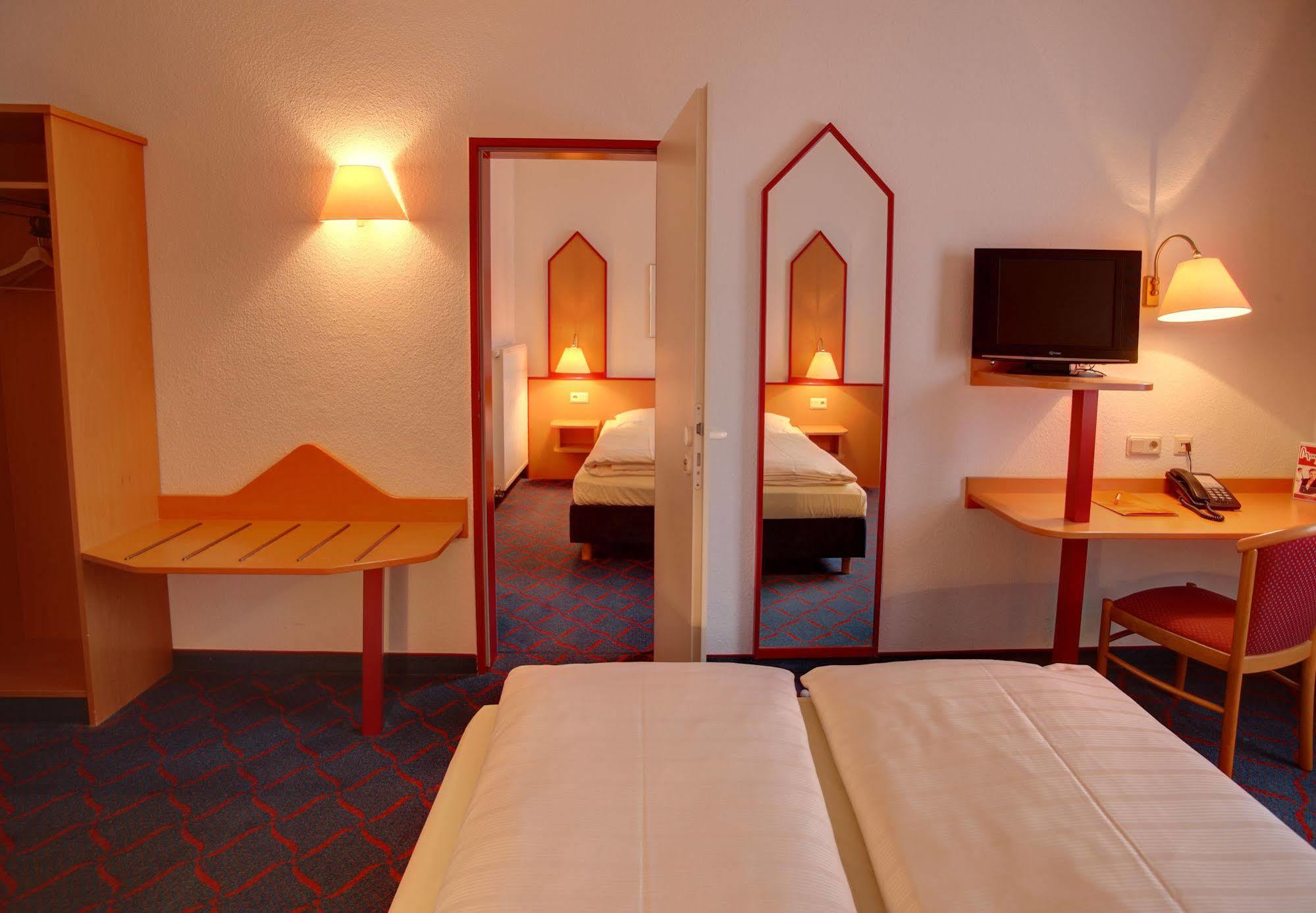 Hotel Montana Lauenau Kültér fotó