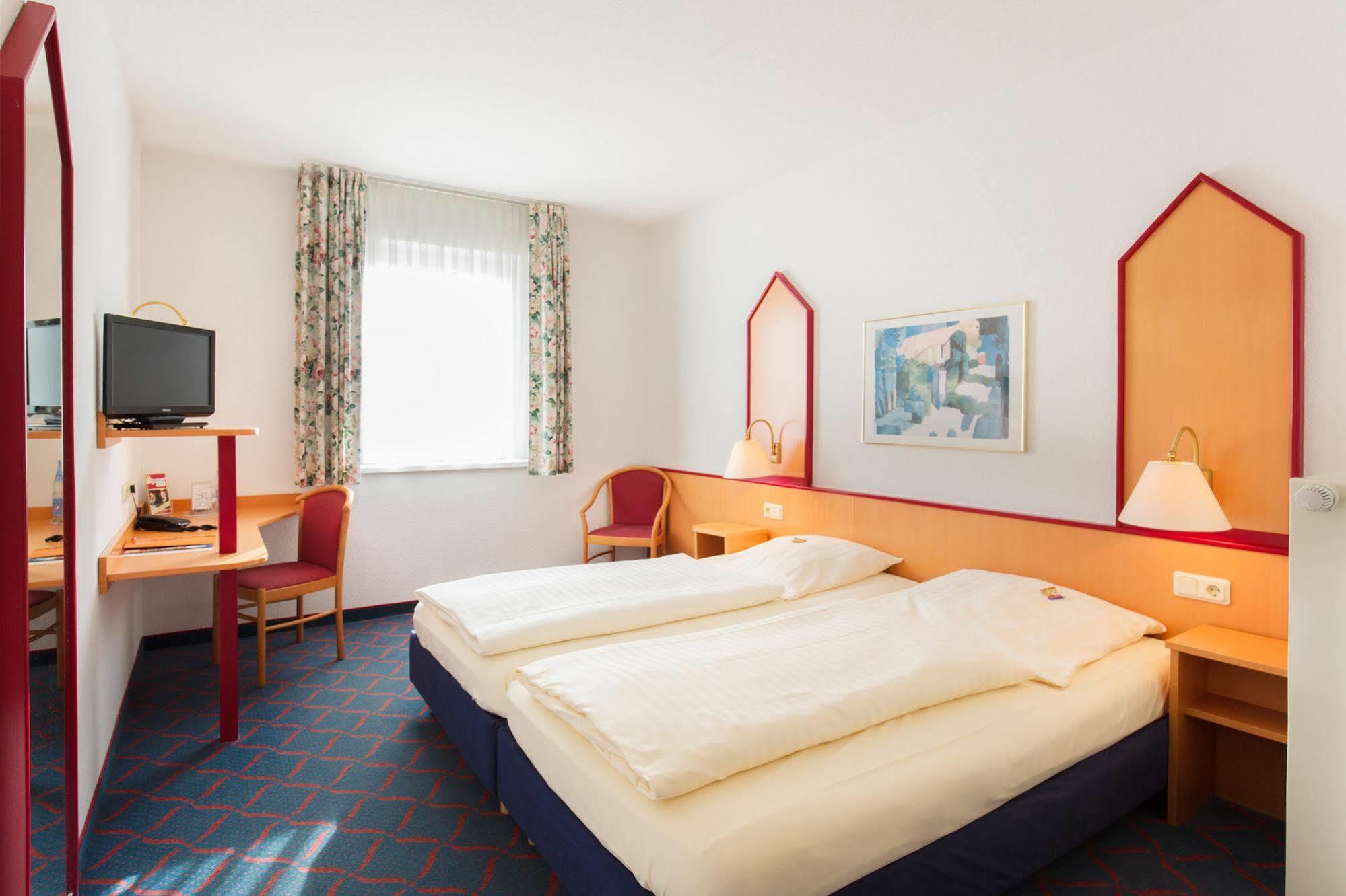 Hotel Montana Lauenau Kültér fotó